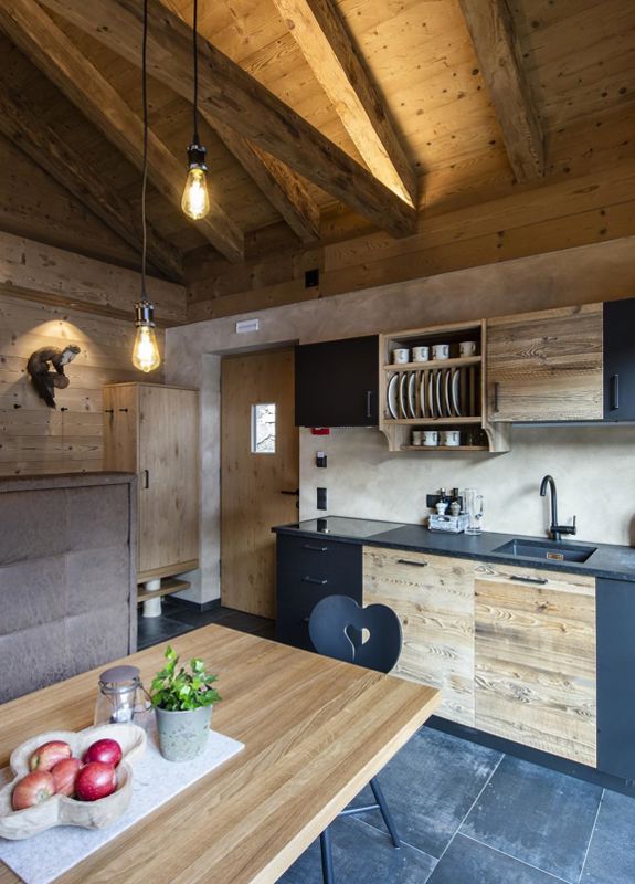 Hunting chalet with kitchen