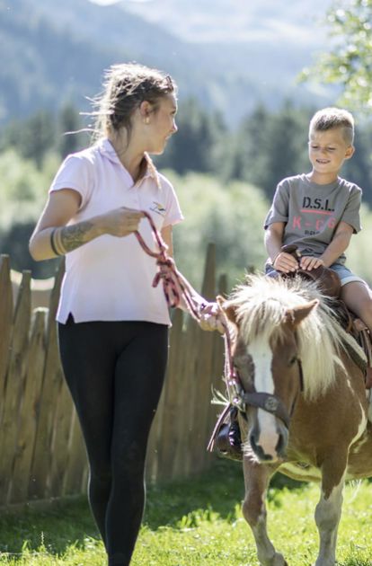 Lezione di equitazione - Chalet Mons Silva